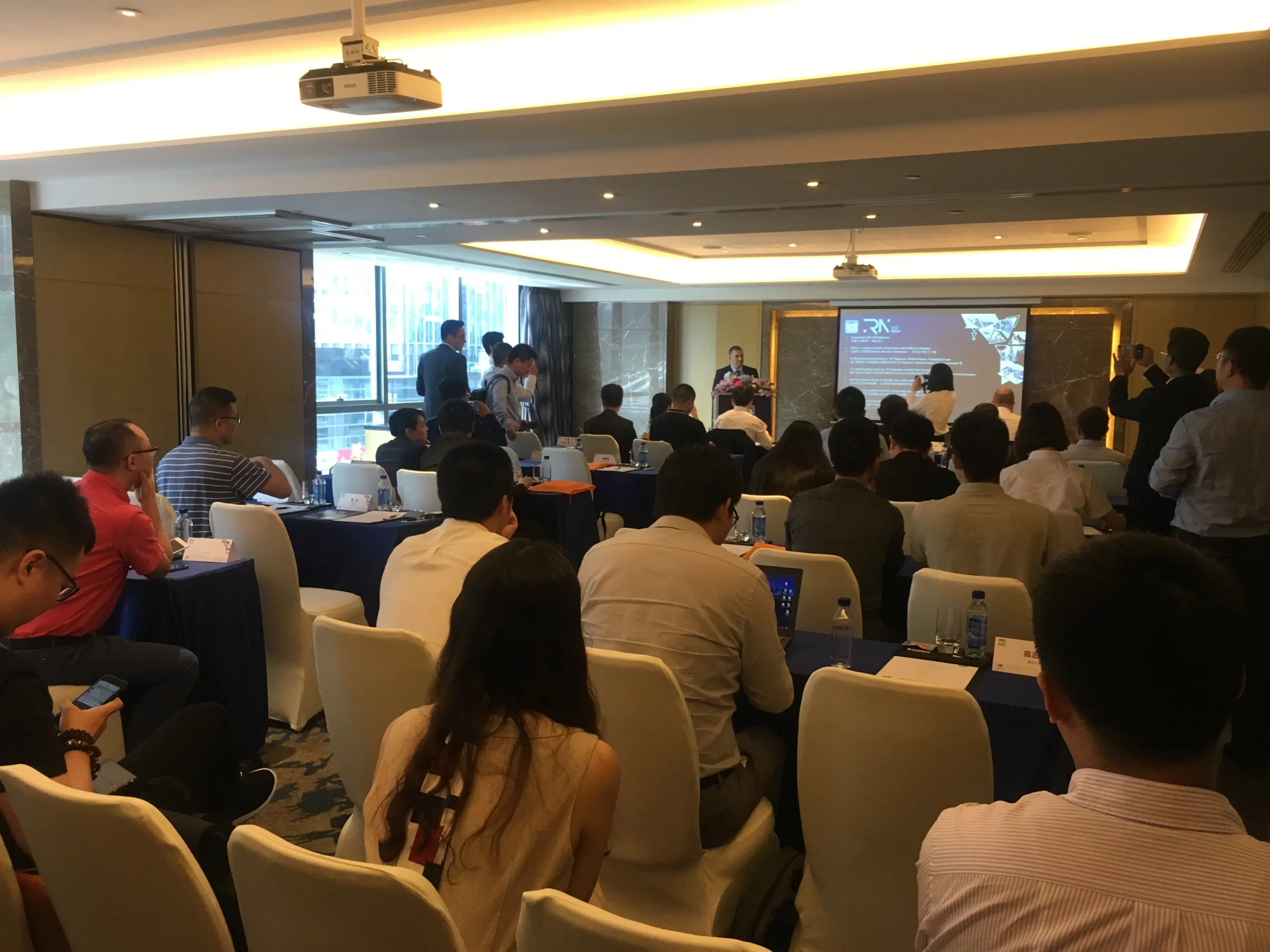 盈普三维作为特邀展商,出席了TCT深圳展新闻发布会