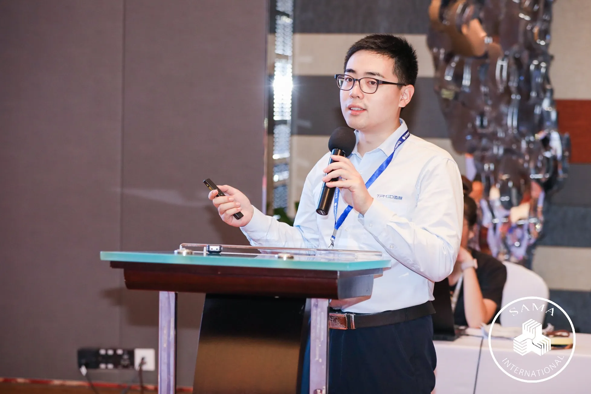 盈普三维出席了大会的《3D打印汽车与模具应用》论坛